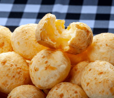 dia-do-pao-de-queijo-pao-de-queijo-recheado-3-versoes-irresistiveis